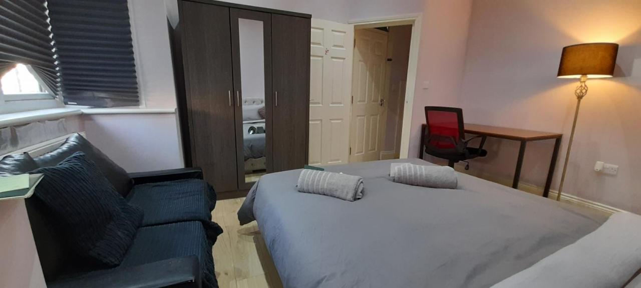 Comfy Fenia Stay London Exterior photo
