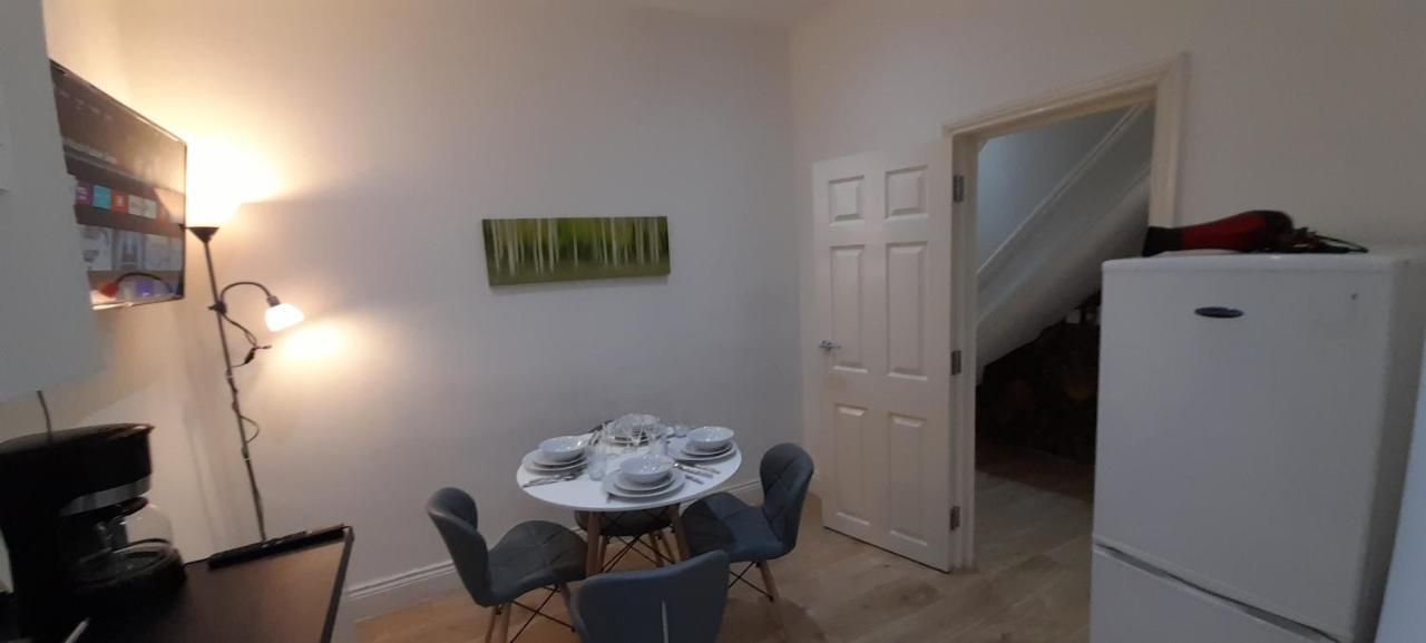 Comfy Fenia Stay London Room photo