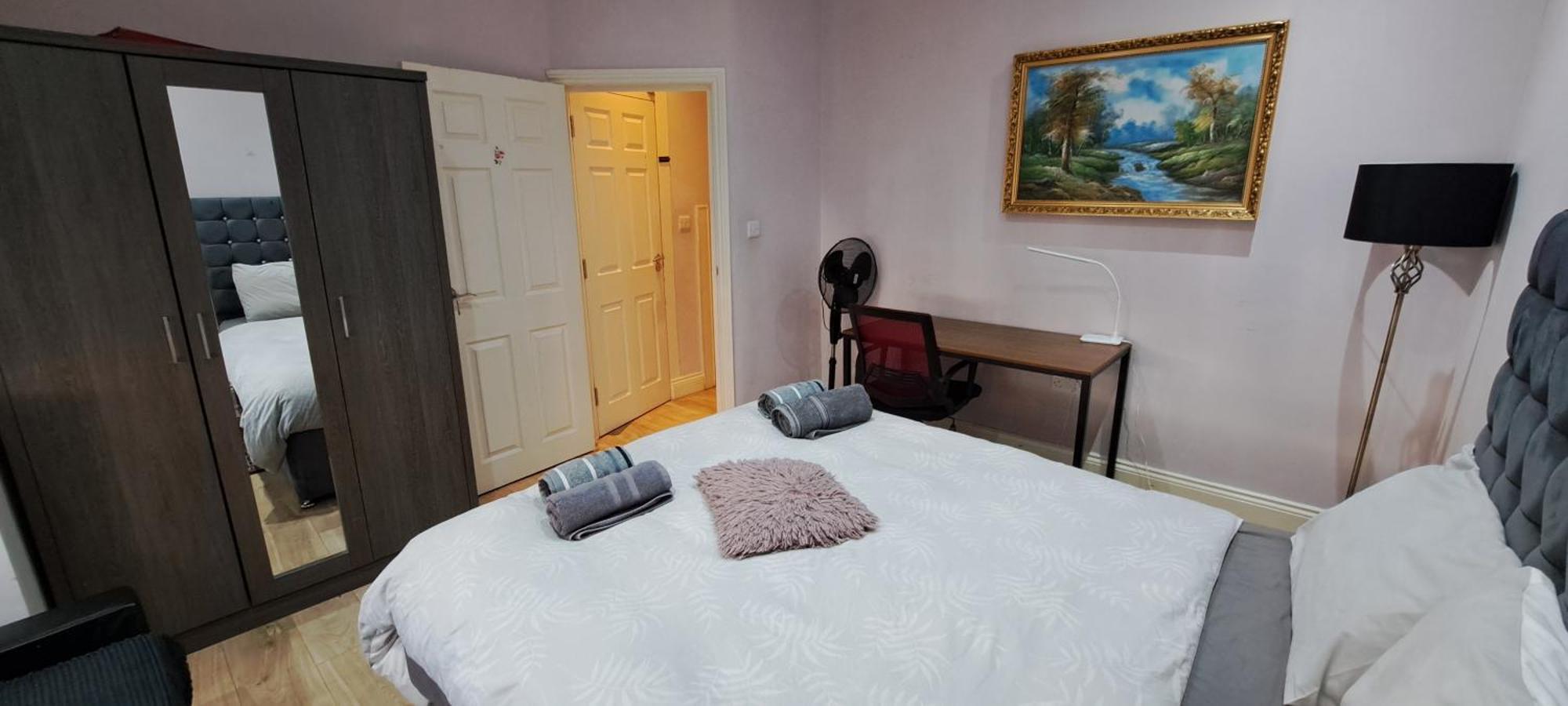 Comfy Fenia Stay London Exterior photo