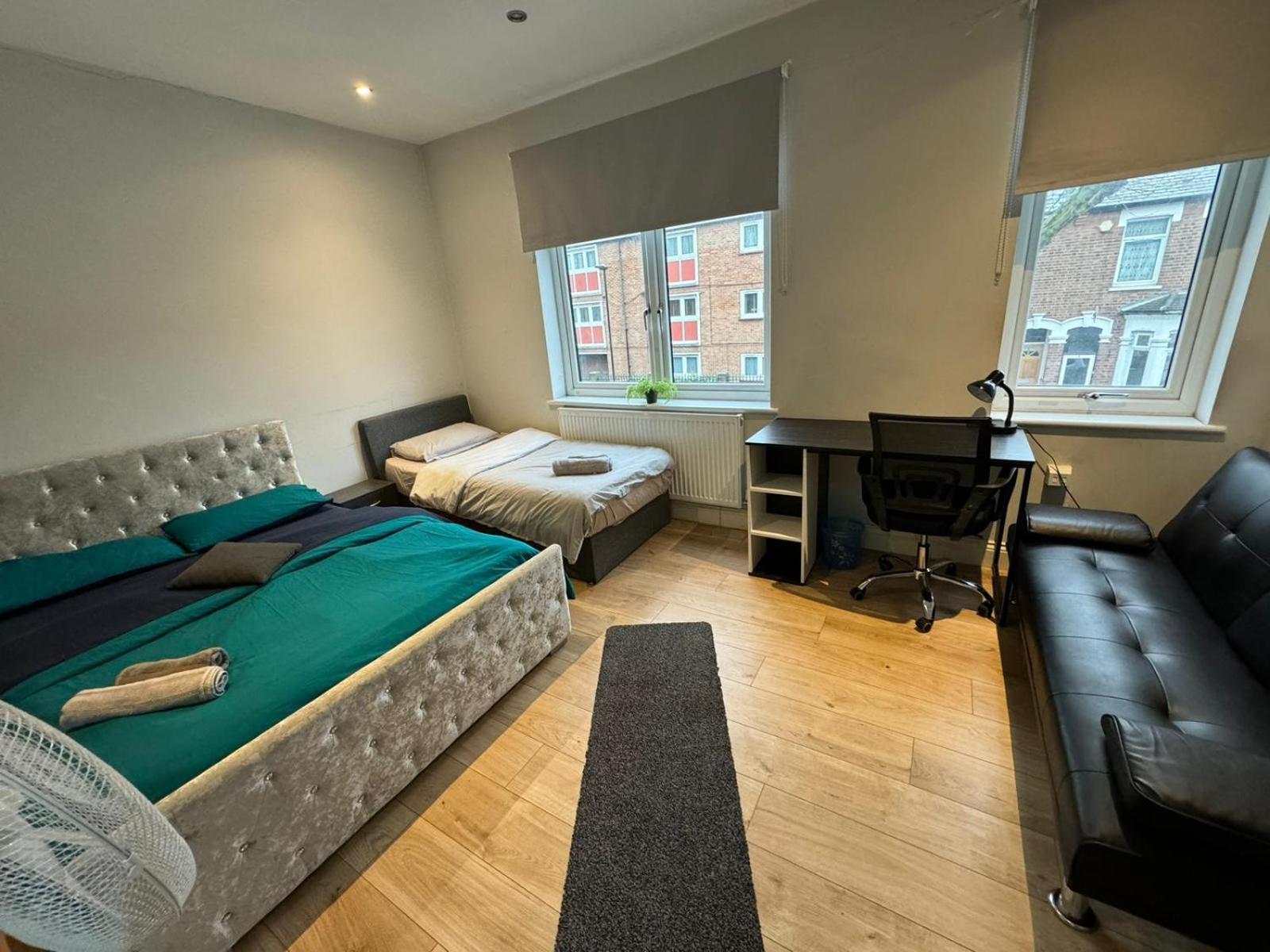 Comfy Fenia Stay London Exterior photo
