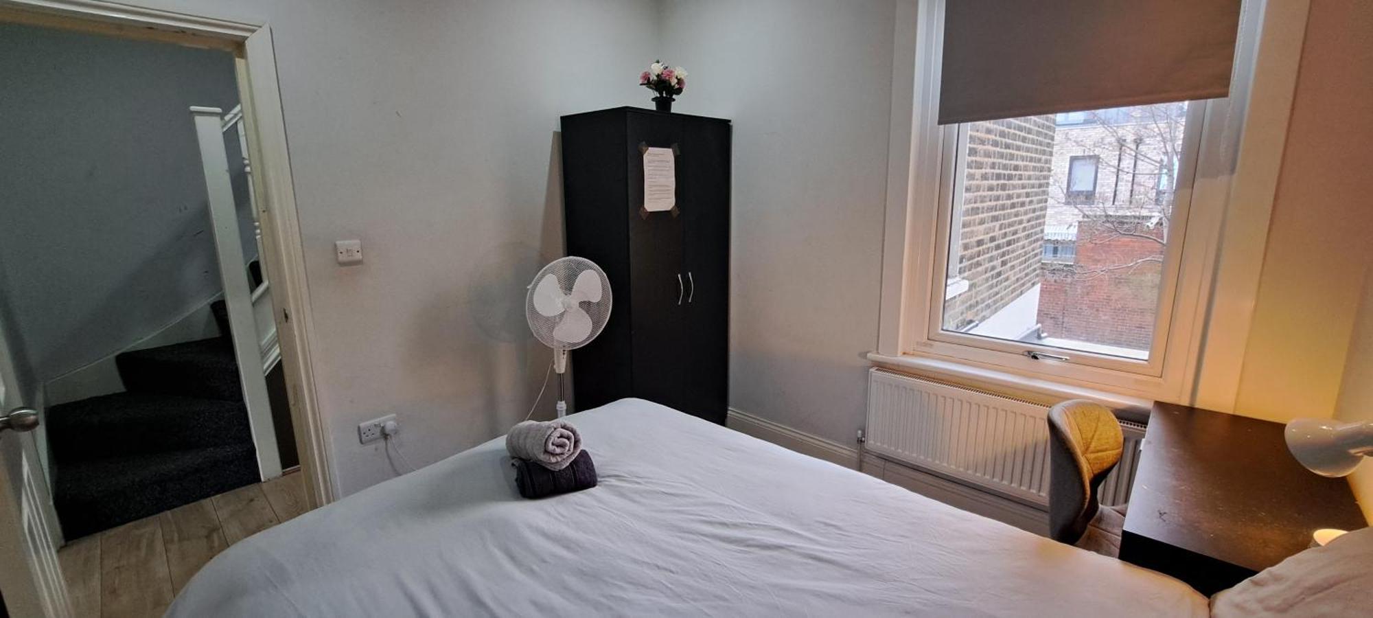 Comfy Fenia Stay London Exterior photo