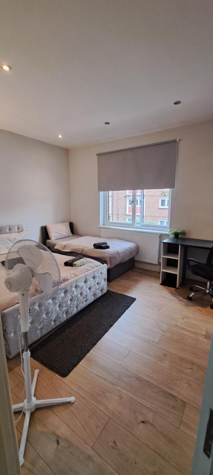 Comfy Fenia Stay London Room photo