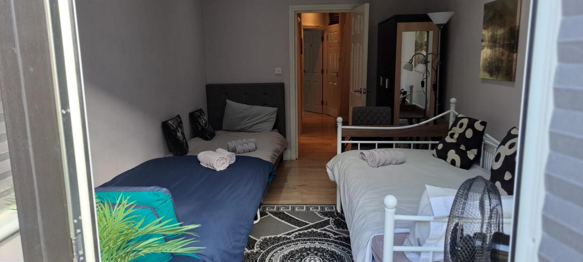 Comfy Fenia Stay London Exterior photo