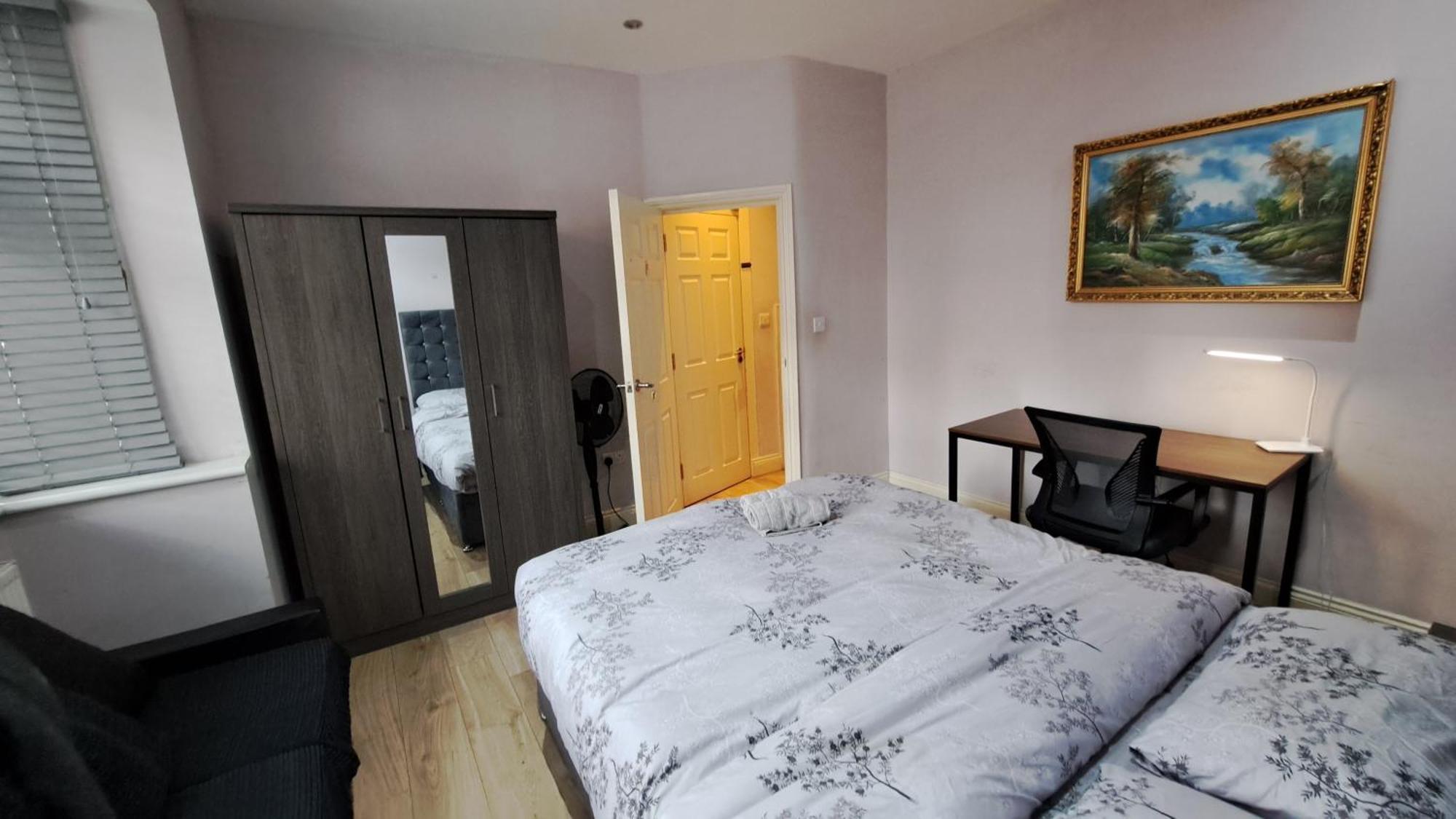 Comfy Fenia Stay London Exterior photo