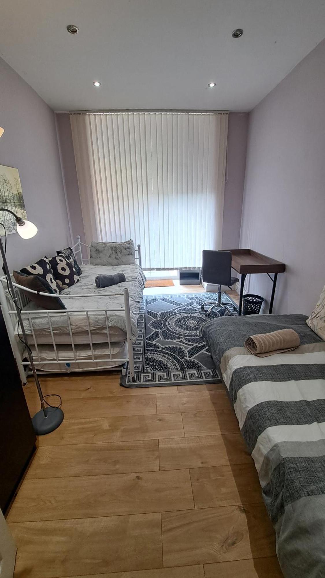 Comfy Fenia Stay London Exterior photo